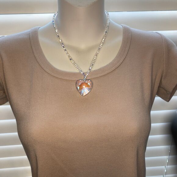 crystal heart Pendant necklace Iridescent 14 1/2 “ Plus Extension - Picture 5 of 7